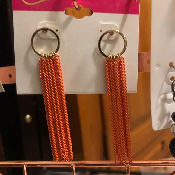 🧡Candies🍭Summer Hot Orange 🍊 Dangling Earrings! - Picture 6 of 6